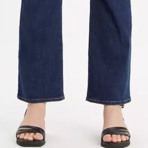 Levi's Jeans - Picture 3 of 12